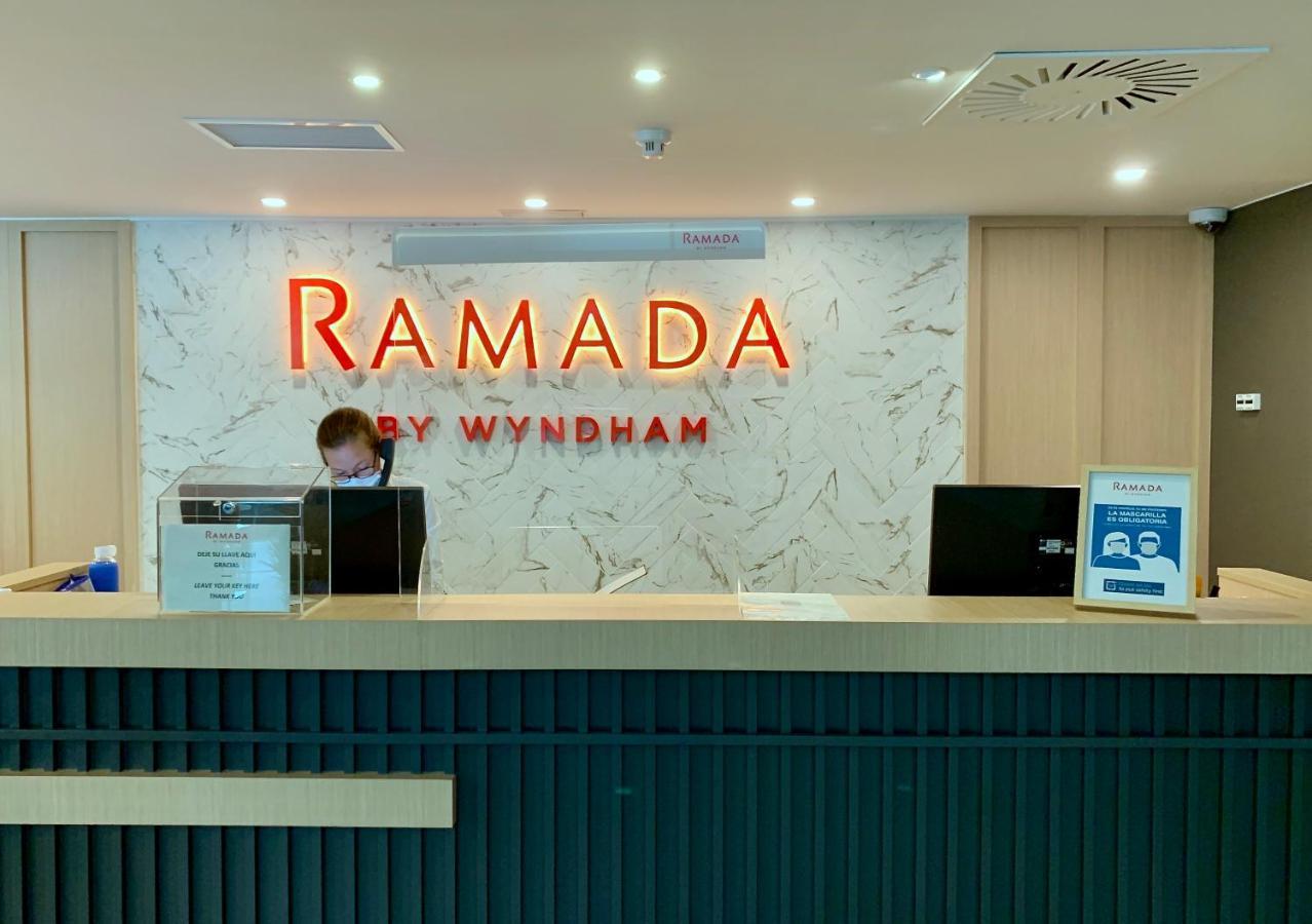 Ramada By Wyndham Valencia Almussafes Hotel Eksteriør billede