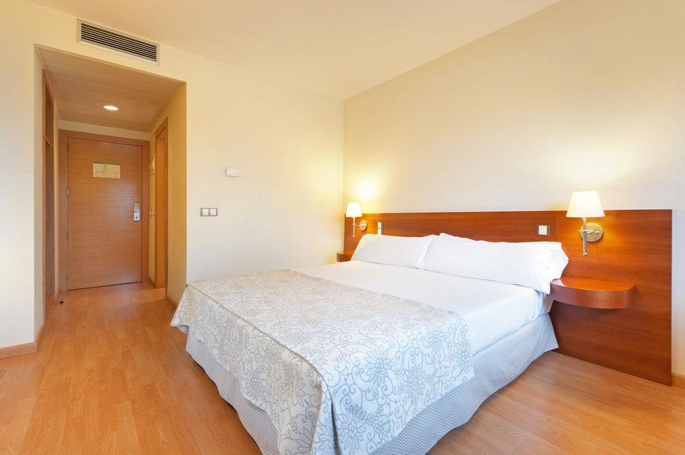 Ramada By Wyndham Valencia Almussafes Hotel Eksteriør billede