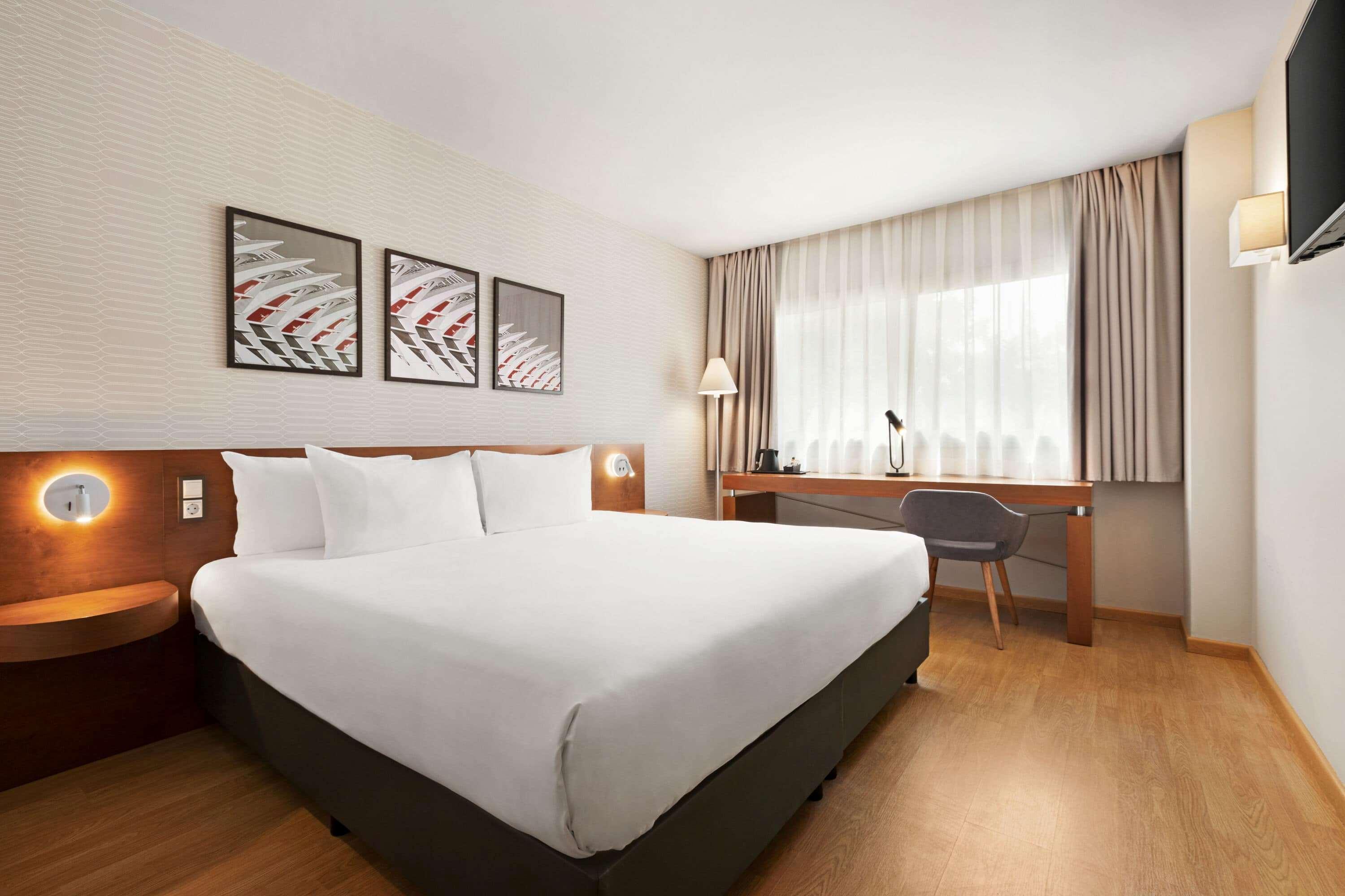 Ramada By Wyndham Valencia Almussafes Hotel Eksteriør billede