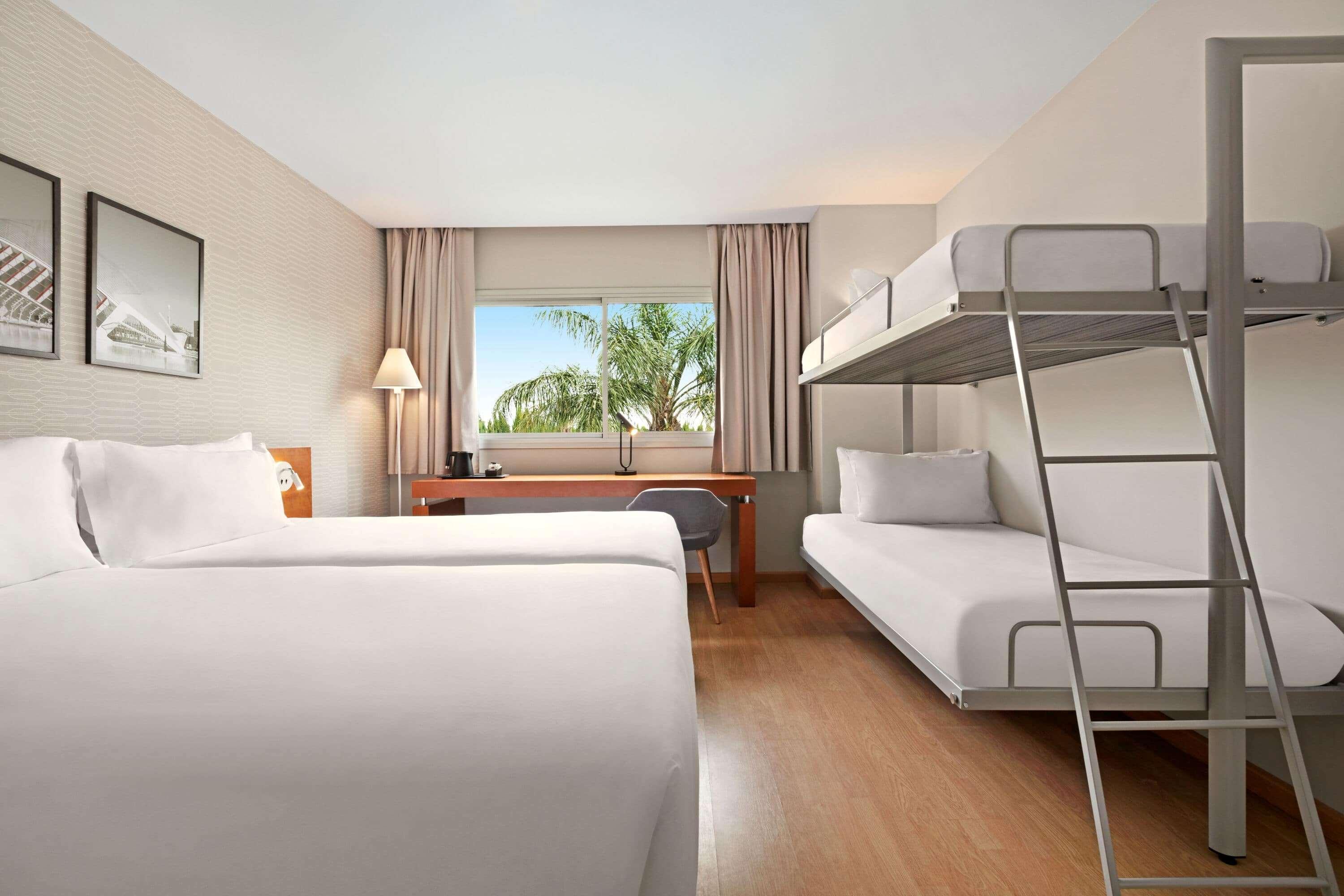 Ramada By Wyndham Valencia Almussafes Hotel Eksteriør billede