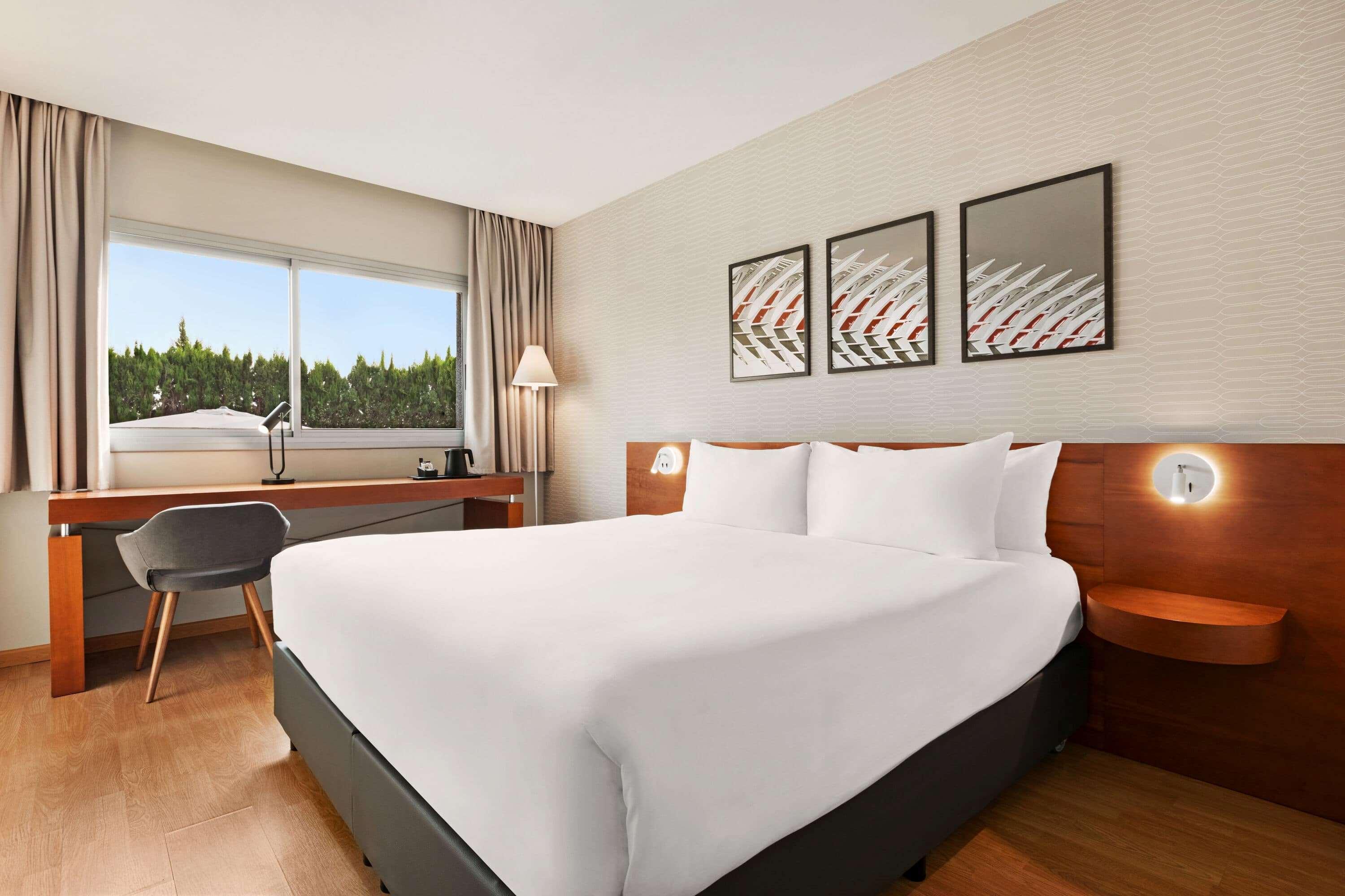 Ramada By Wyndham Valencia Almussafes Hotel Eksteriør billede