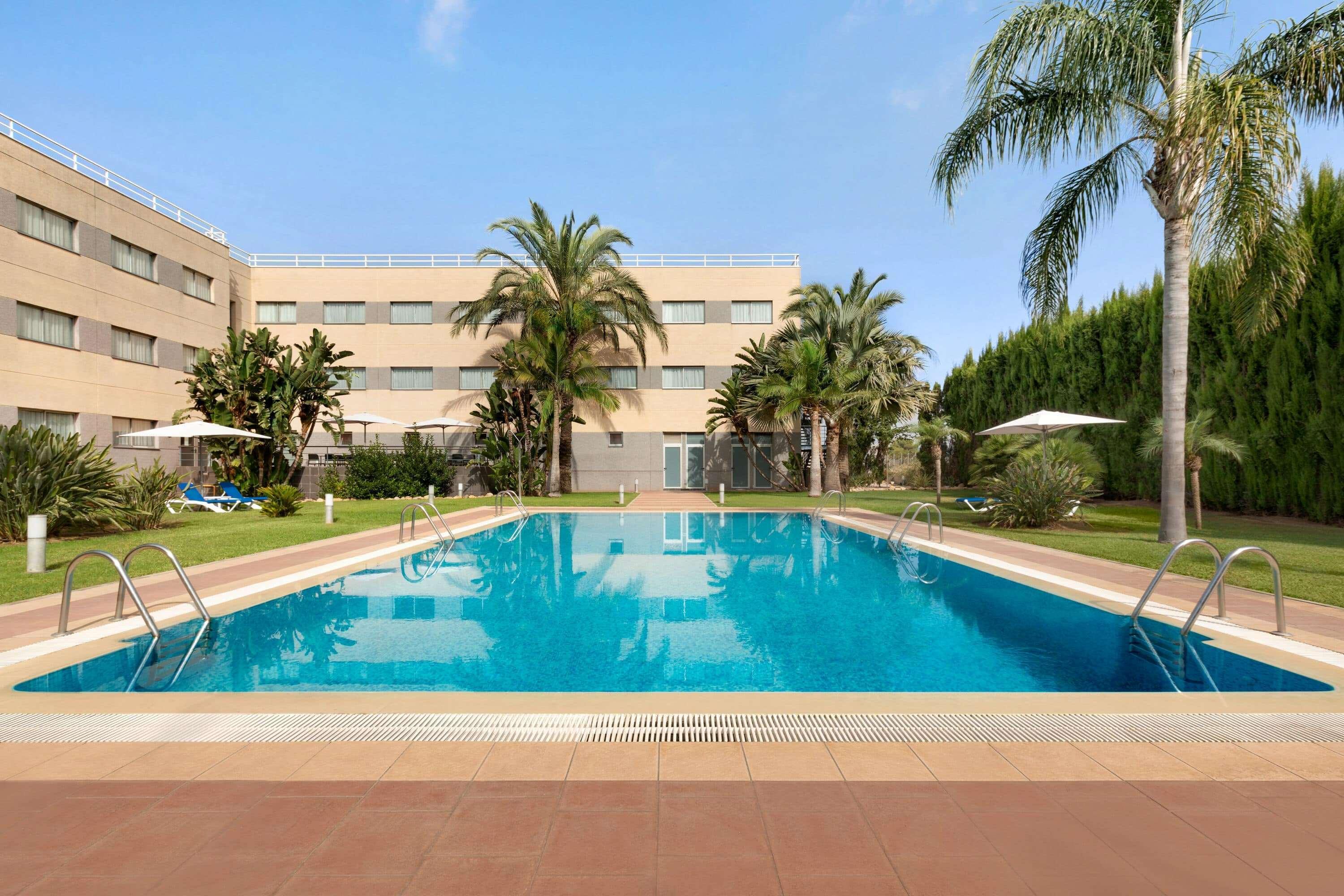 Ramada By Wyndham Valencia Almussafes Hotel Eksteriør billede