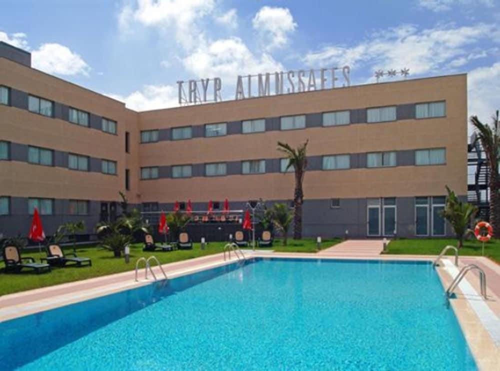 Ramada By Wyndham Valencia Almussafes Hotel Eksteriør billede