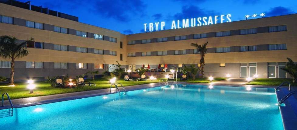 Ramada By Wyndham Valencia Almussafes Hotel Eksteriør billede